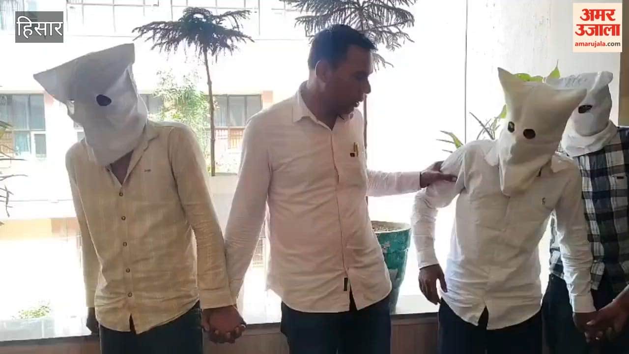 Accused of molesting a sister, a friend hatched a murder plot; after plying Deepak with alcohol, he struck him on the head with a beer bottle.