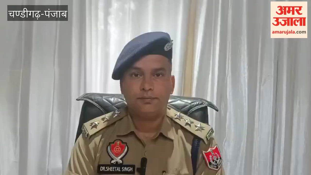Two groups clash at a *Jagran*; firing causes panic.