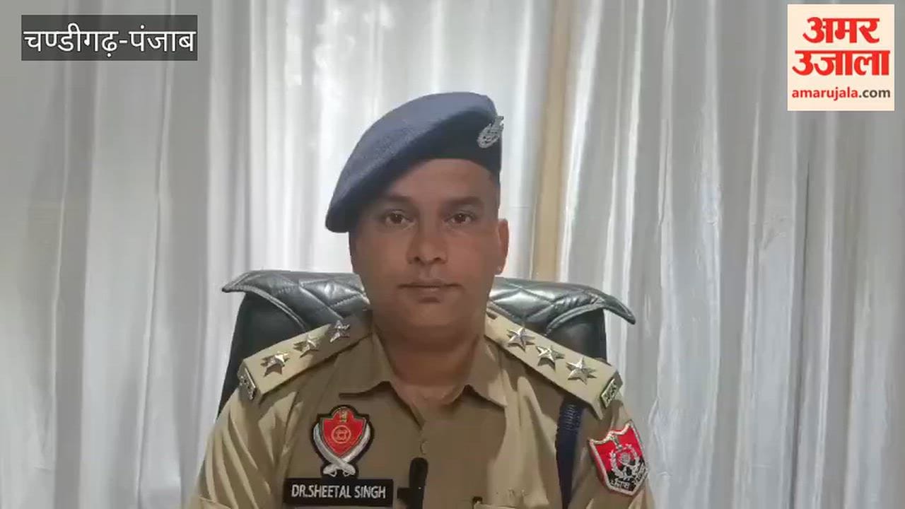 Two groups clash at a *Jagran*; firing causes panic.