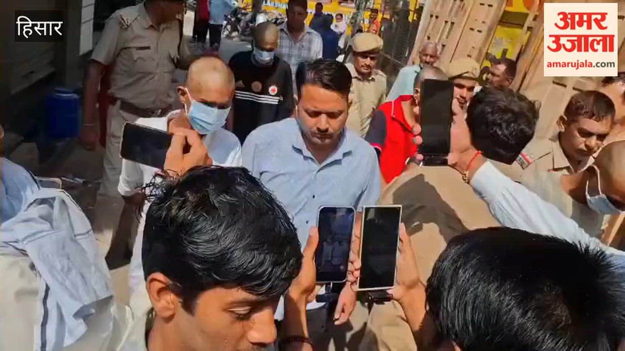 Strict action by Hisar police: Miscreants were shaved bald and paraded through the market after attacking merchant brothers with sharp-edged weapons.