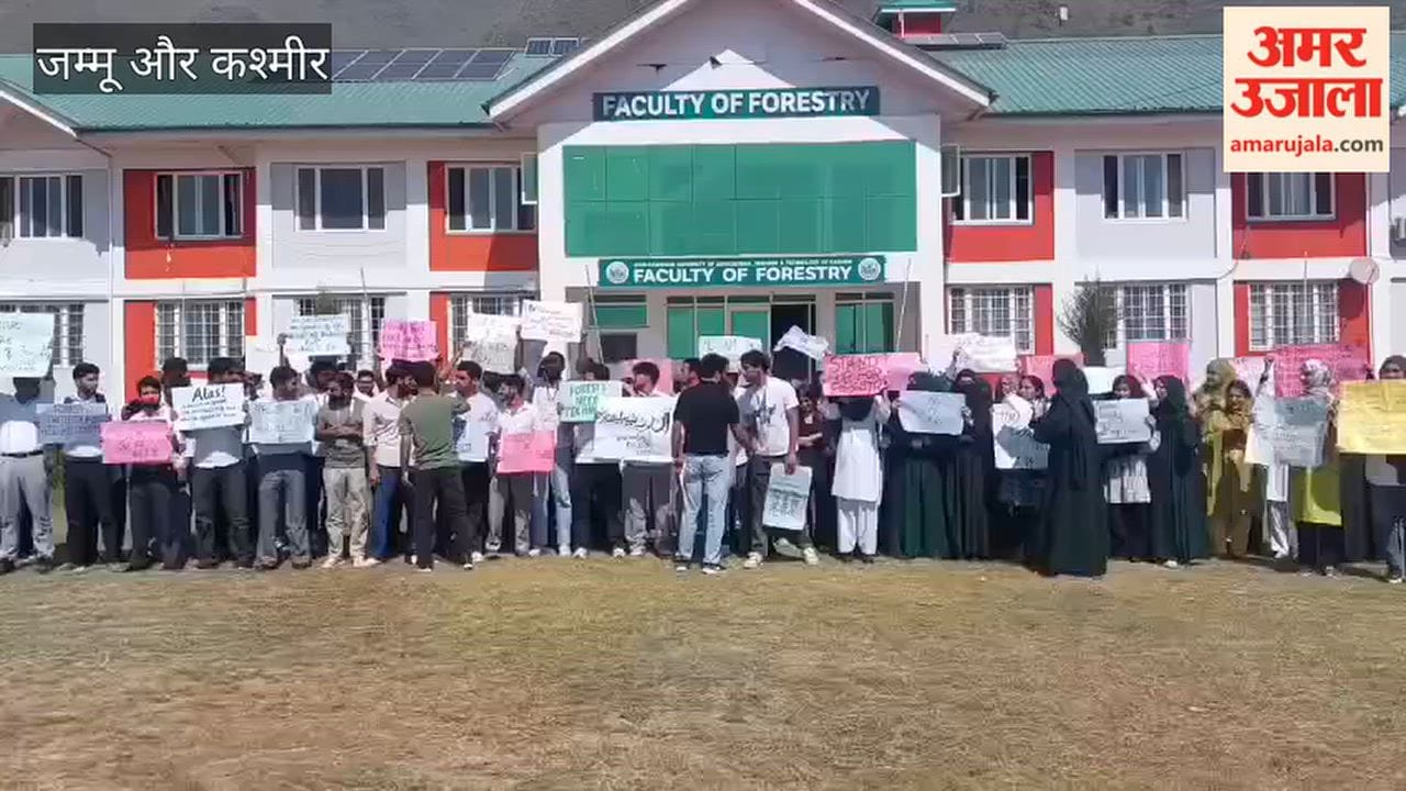 SKUAST forestry students' protest against JKSSB recruitment rules continues for the second day.