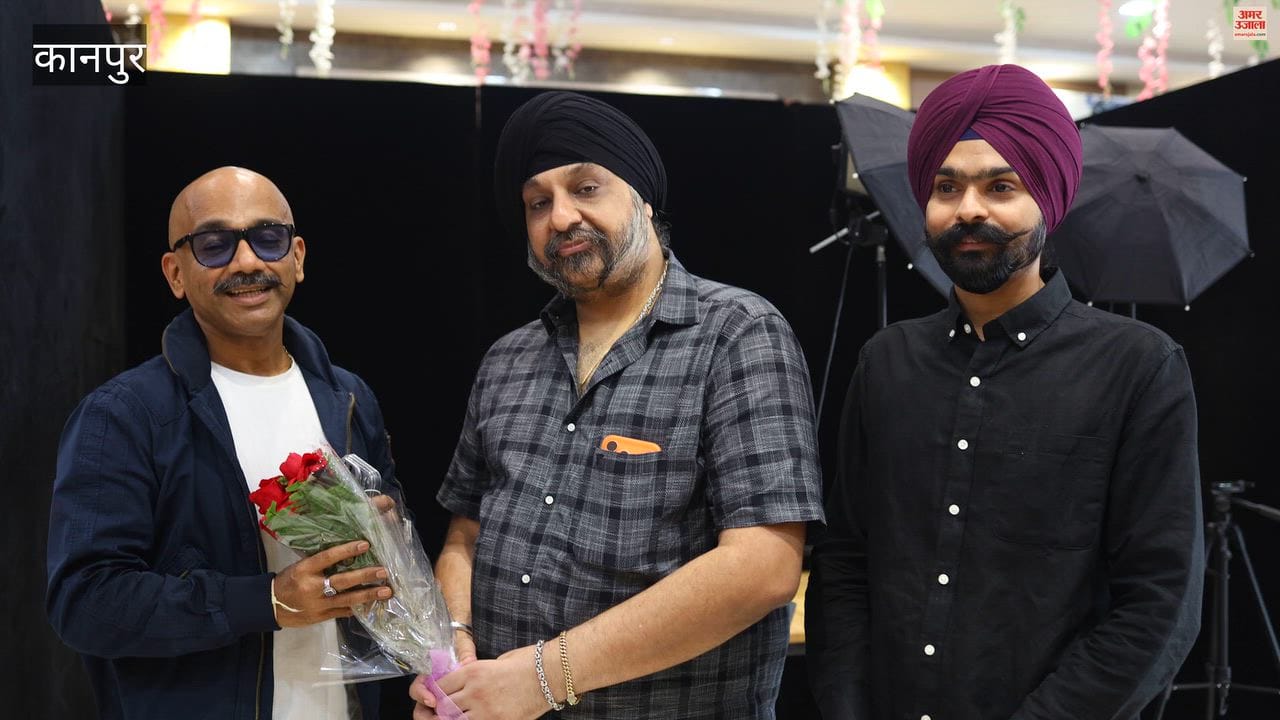Kanpur: Voice Artist Vijay Vikram Singh Visits Gurudwara Baba Namdev