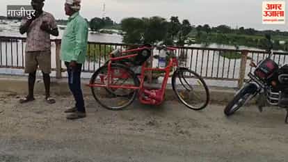 Youth jumps into Mangai River search underway