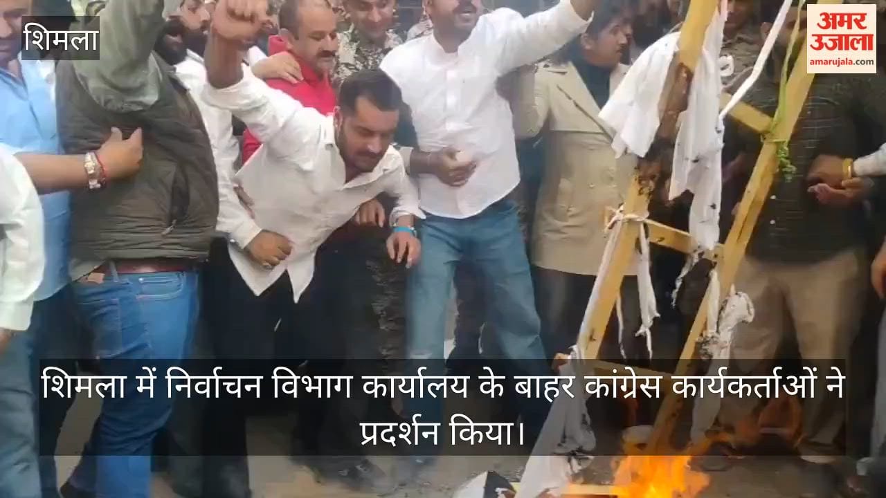 shimla congress protest election department office vote chor gyanesh kumar effigy