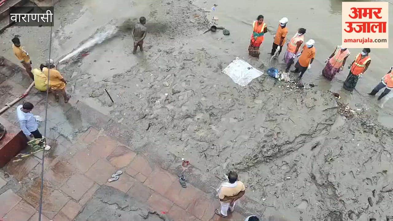 Cleaning of ghats begins as Ganga water recedes after floods