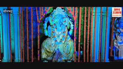 Crowd of devotees throng Siddhi Vinayak Temple on Anant Chaturdashi