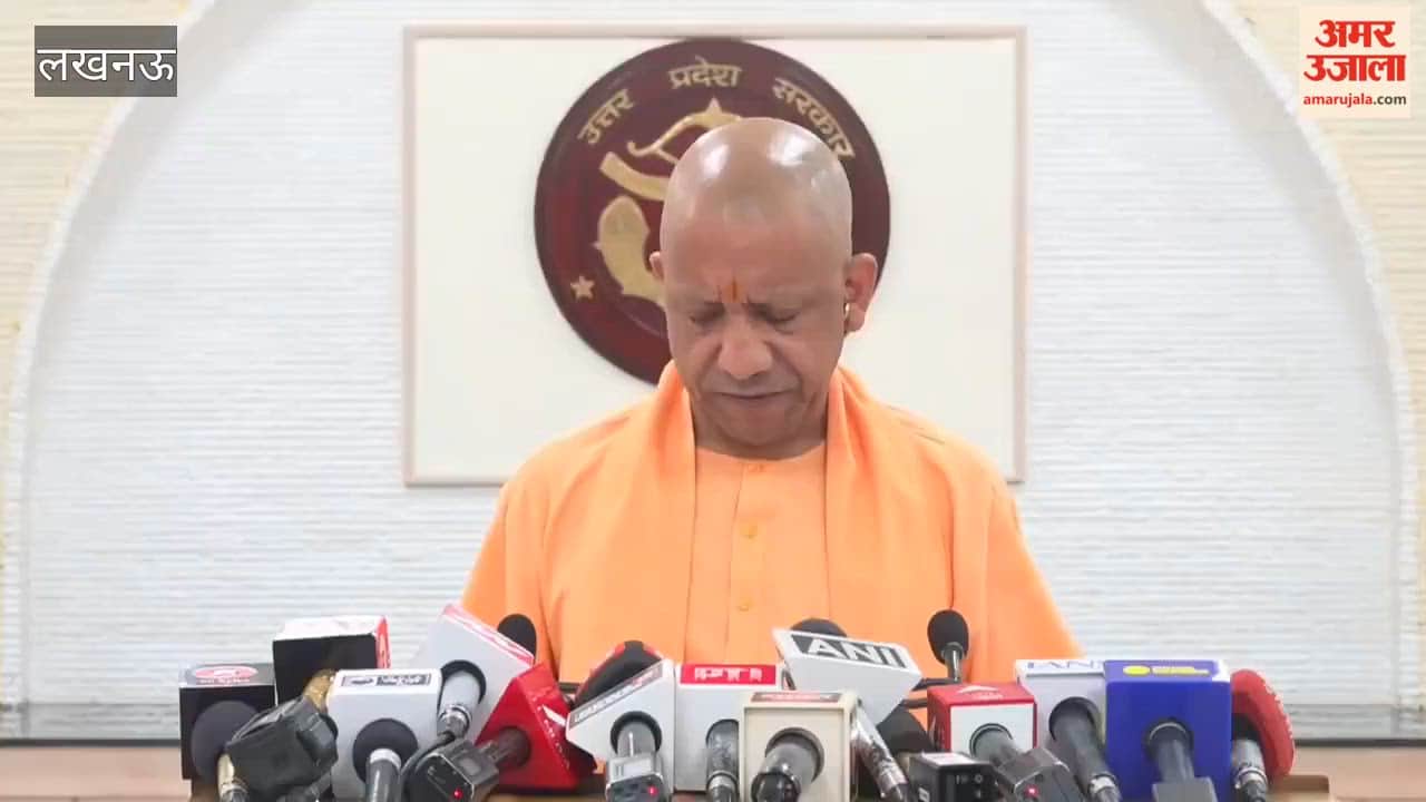 सीएम योगी बोले- तीनों चुनाव आयुक्तों ने प्रेस के सामने आकर स्थिति स्पष्ट की है