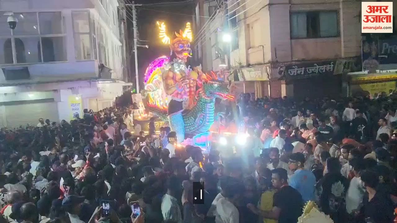 A Ganesh tableau procession was taken out in Rajnandgaon, with thousands of people in attendance.