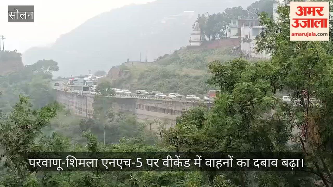 parwanoo toll plaza long traffic jam weekend himachal tourists