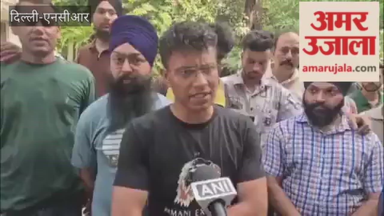 PWD Minister Parvesh Verma slapping incident goes vira