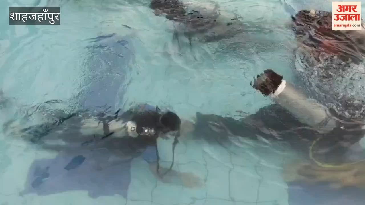 NCC cadets learn the skill of underwater breathing in Shahjahanpur