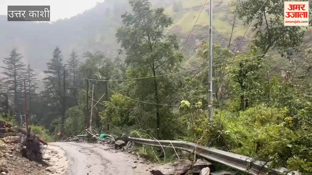 Yamunotri Highway: Land subsidence between Syana Chatti and Rana Chatti due to 32 hours of continuous rain; power supply disrupted.