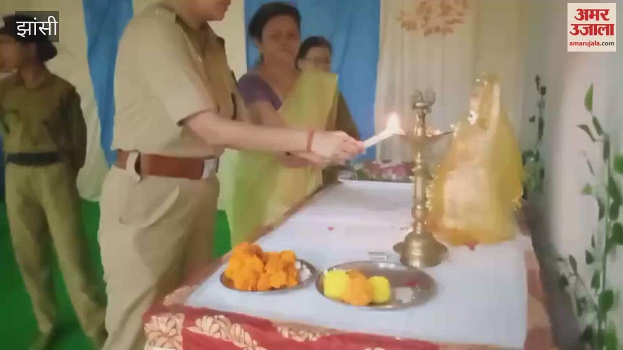 Female students taught ways to protect themselves from cybercrime at a 'Police Pathshala' session.