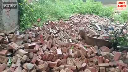 Rain wreaks havoc in Nagla Birhara; lintels of two houses collapse in the early hours.