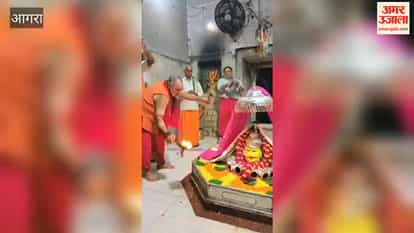 Crowds flock to Bateshwar for the captivating *Shringar* worship and *Darshan* of Brahmalal Maharaj during Pitru Paksha, seeking salvation for their ancestors.
