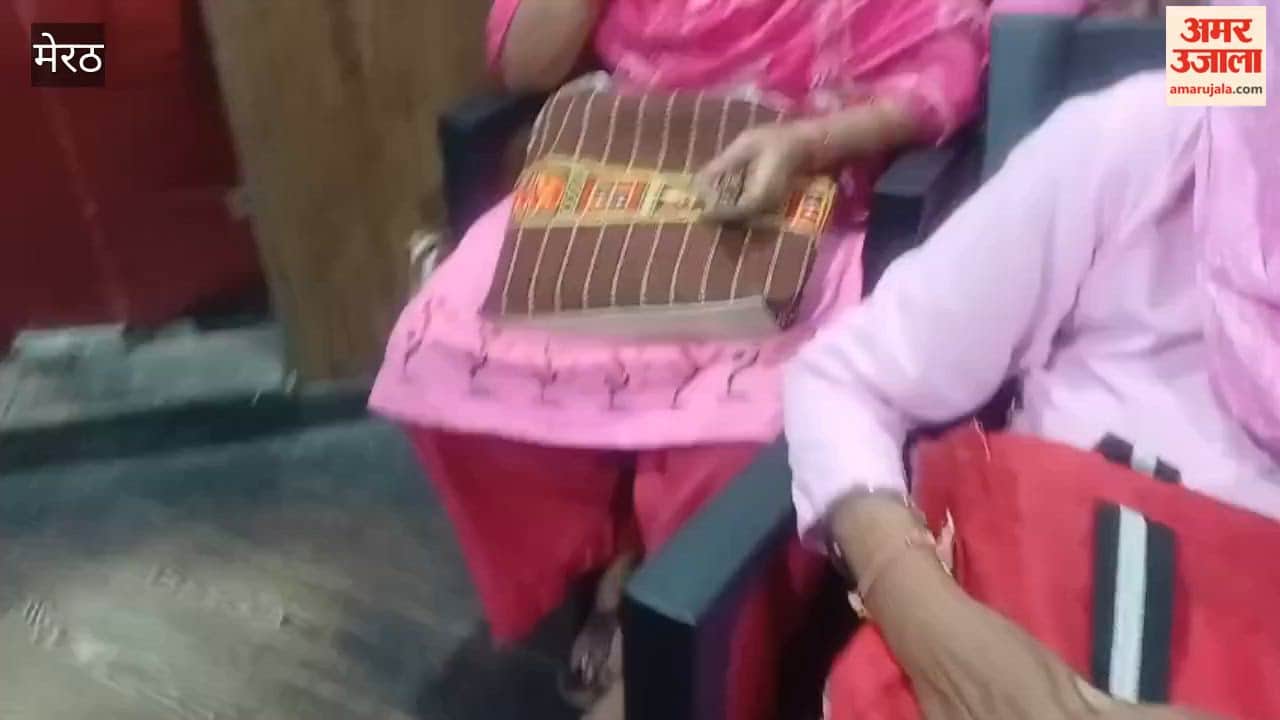 Anganwadi Workers and Beneficiaries Arrive at 9 AM, Leaders and Officials Reach Nearly Four Hours Later in Baghpat