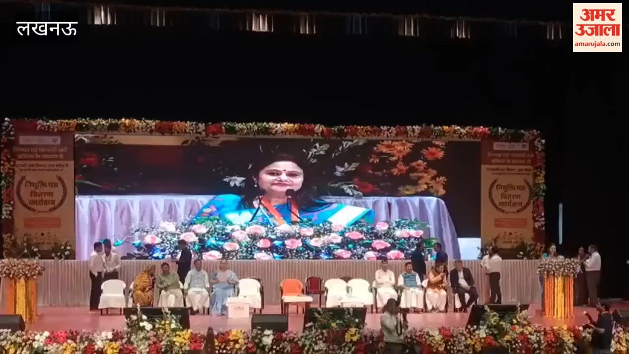 1,375 candidates selected for post of VDO arrive to collect their appointment letters