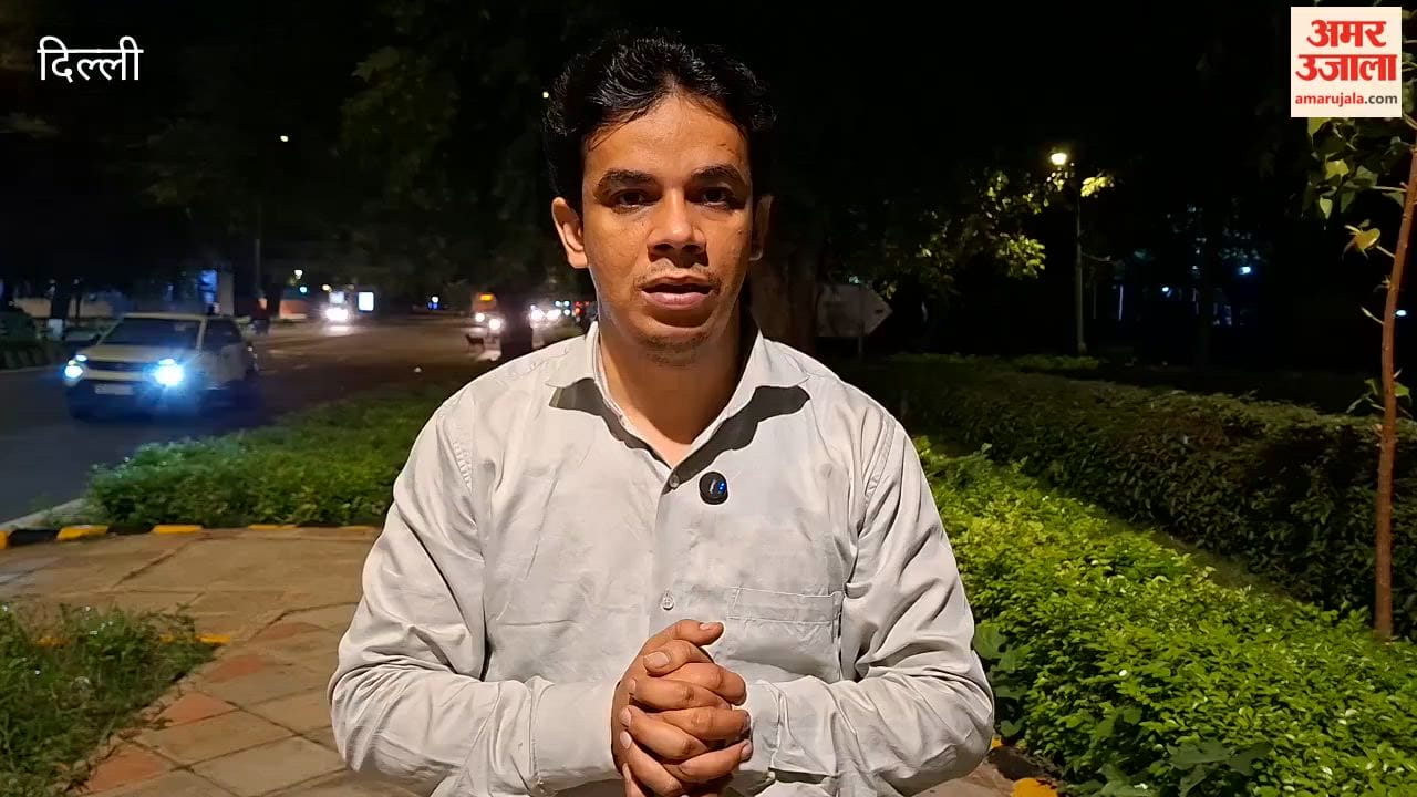 You will be able to pursue BBA and BCom online from Delhi IP University