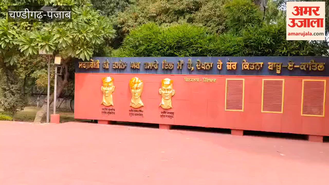Children paid tribute to the martyrs at the Hussainiwala Martyrs' Memorial in Ferozepur.
