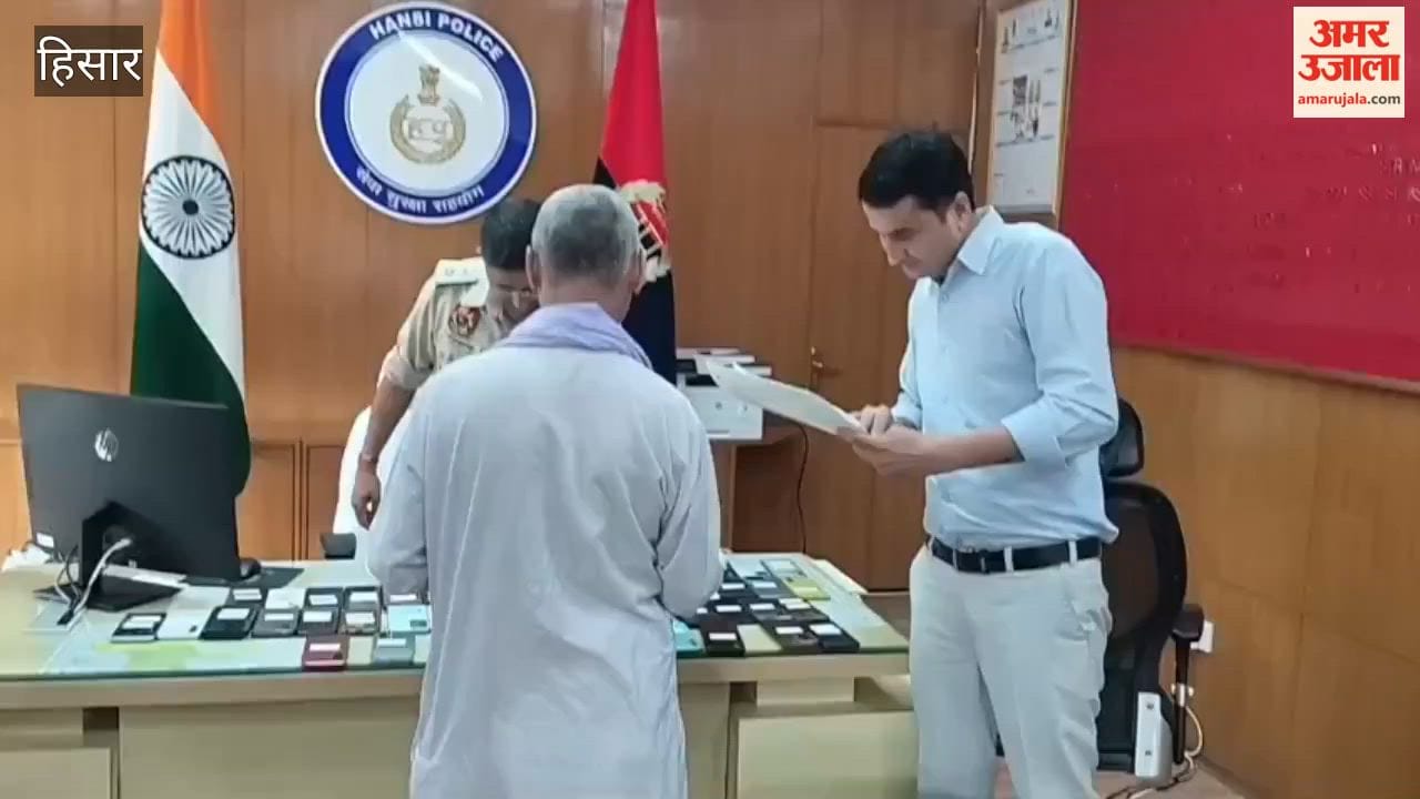 Major success for Hansi Police: 66 lost mobile phones recovered; SP Vinod Kumar handed them over personally.
