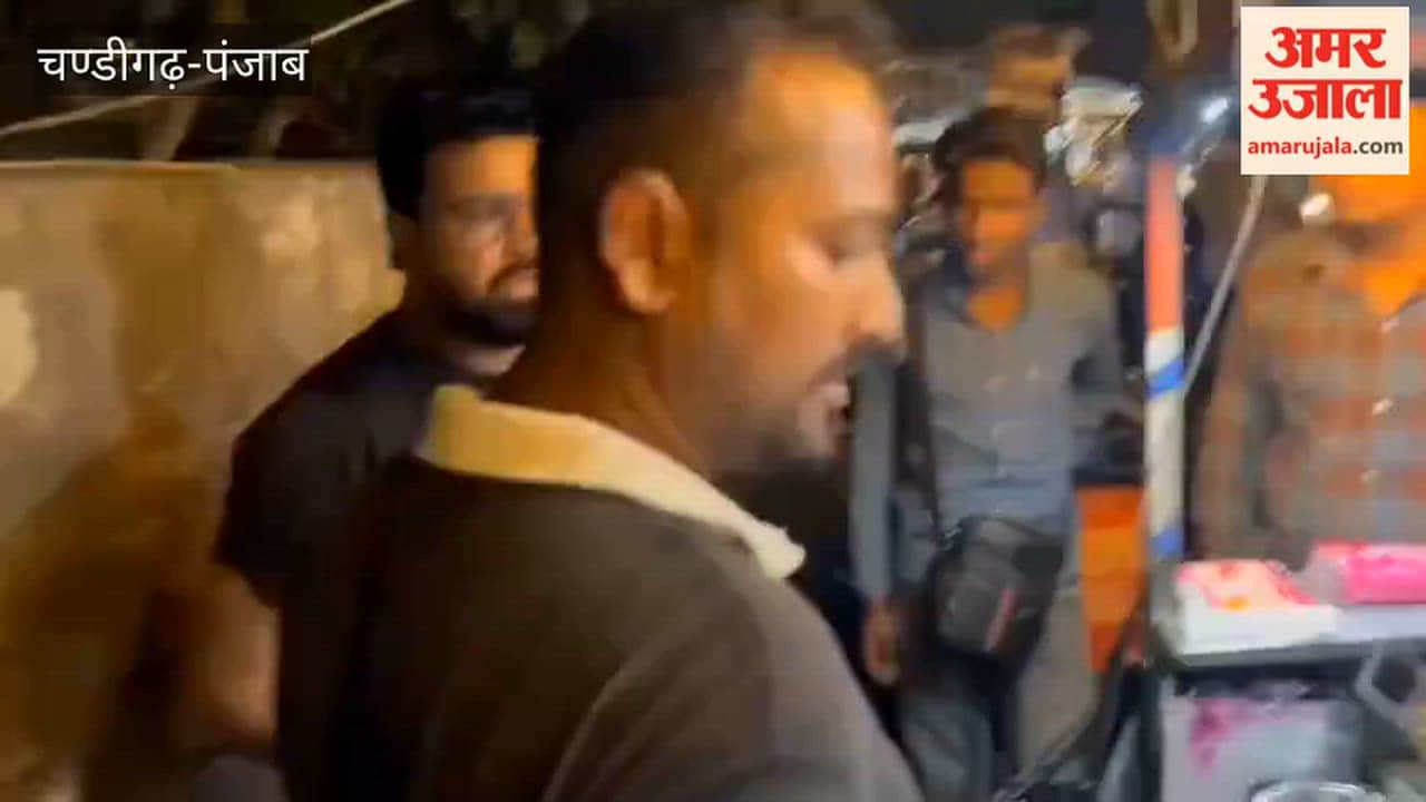 Food safety team raids food stalls in Ferozepur.