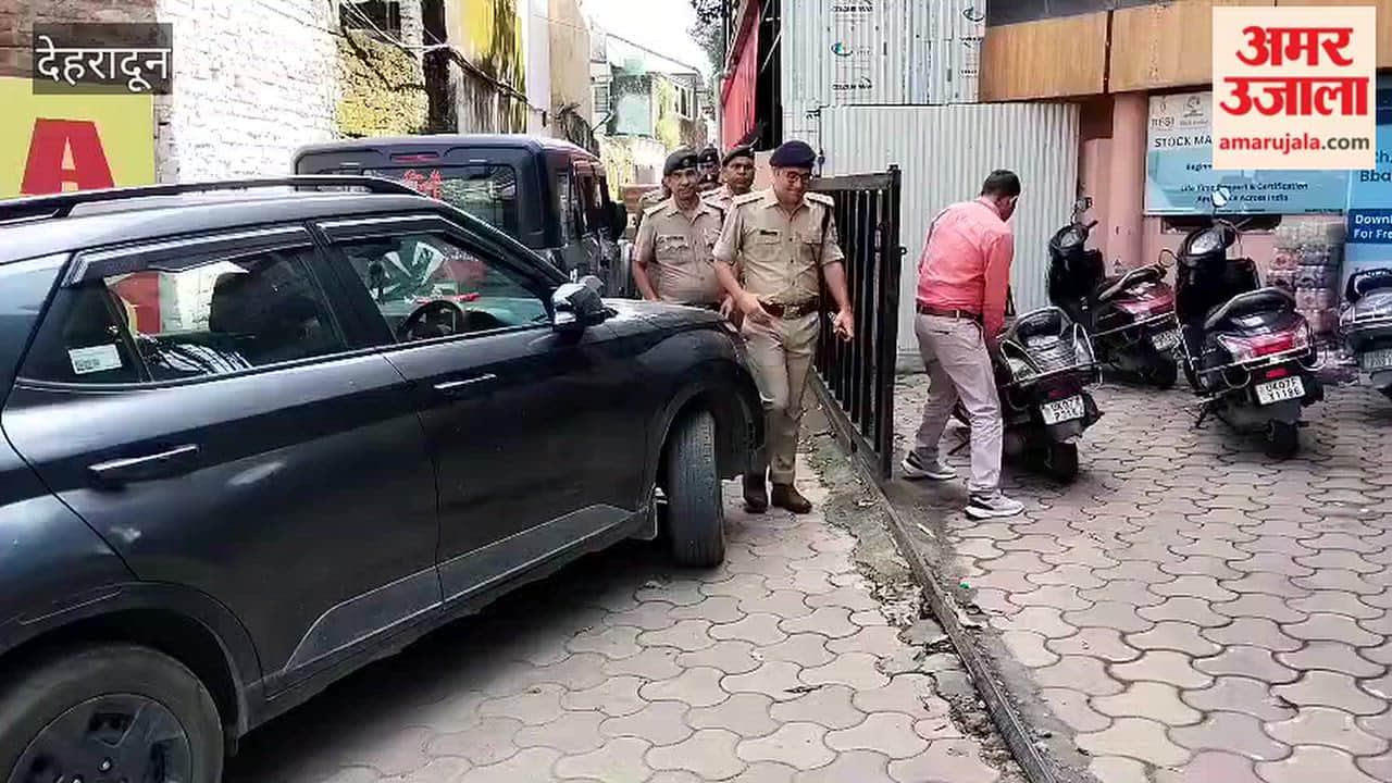 Robbery at Dehradun BJP councilor house the servant was not alone