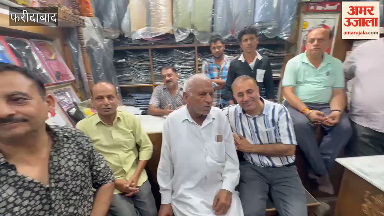 Traffic congestion in Old Faridabad market; traders express concern.