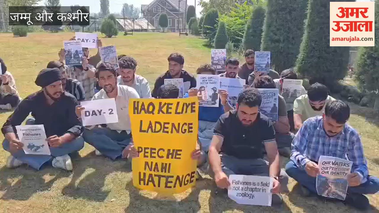 Fisheries students stage a peaceful protest at SKUAST-K Rangil