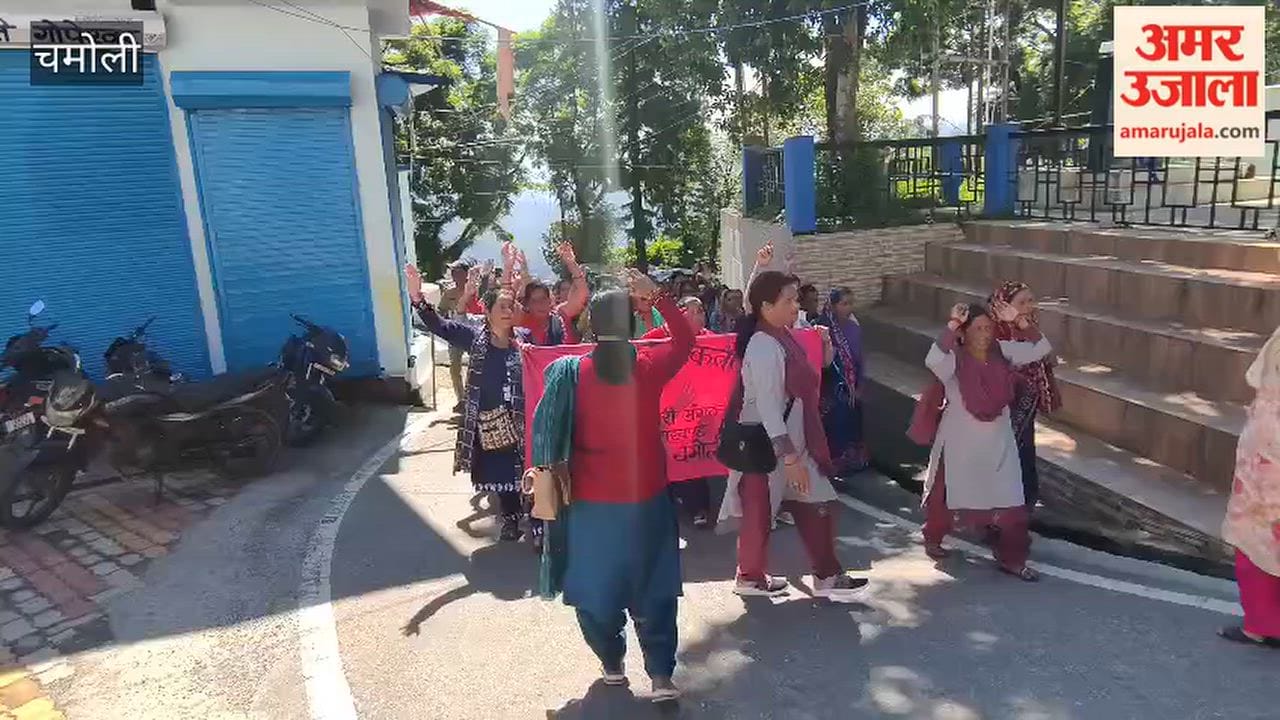 Anganwadi workers raised their voices at the Collectorate complex over their demands and staged a protest by taking out a procession