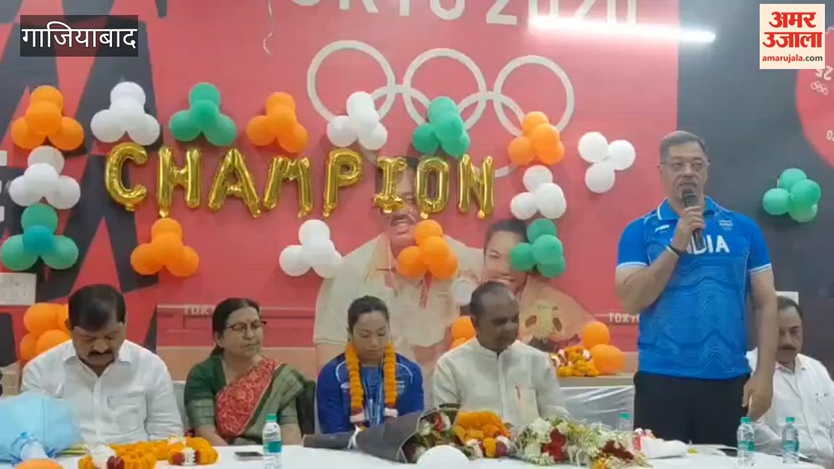 एशियन गेम्स में रजत पदक जीतकर लौटी मीराबाई चानू का जोरदार स्वागत