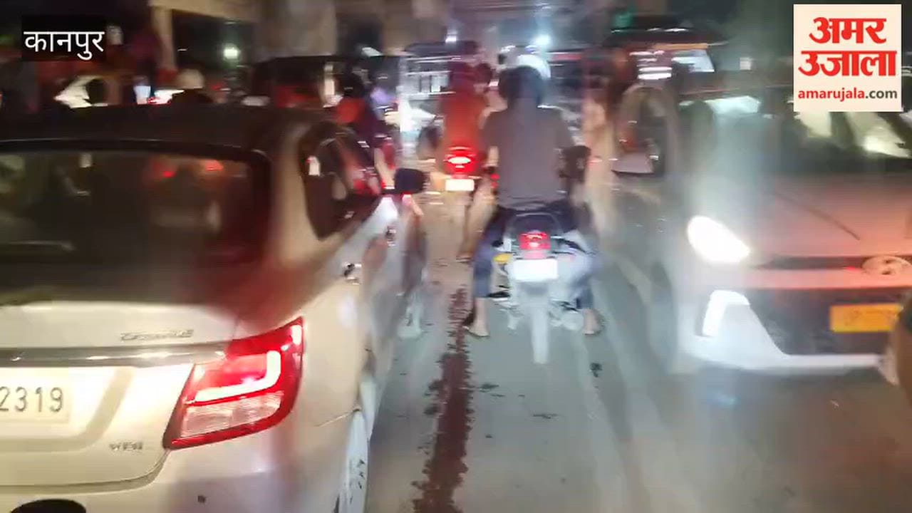 Kanpur: Massive traffic jam from Dada Nagar to Vijayanagar; commuters face trouble
