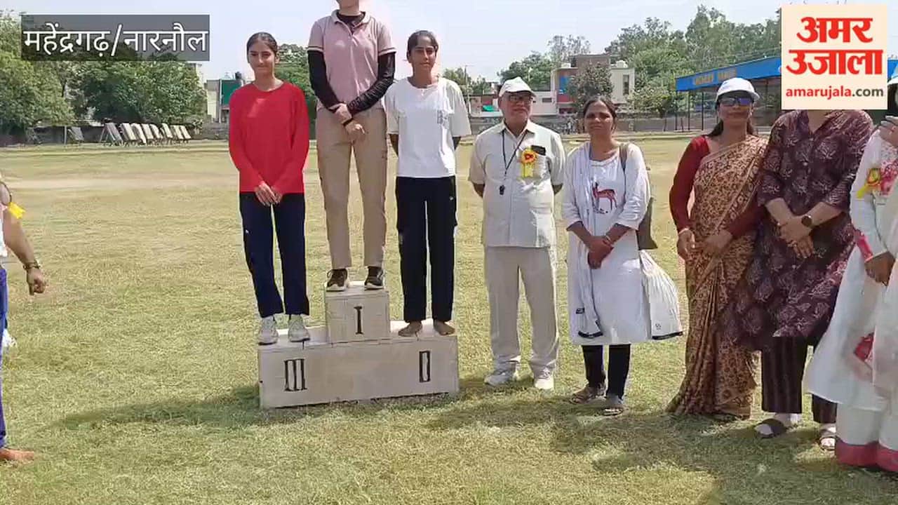 Narnaul: Deepika named Best Athlete; Nishu secures first place in 1500m race.