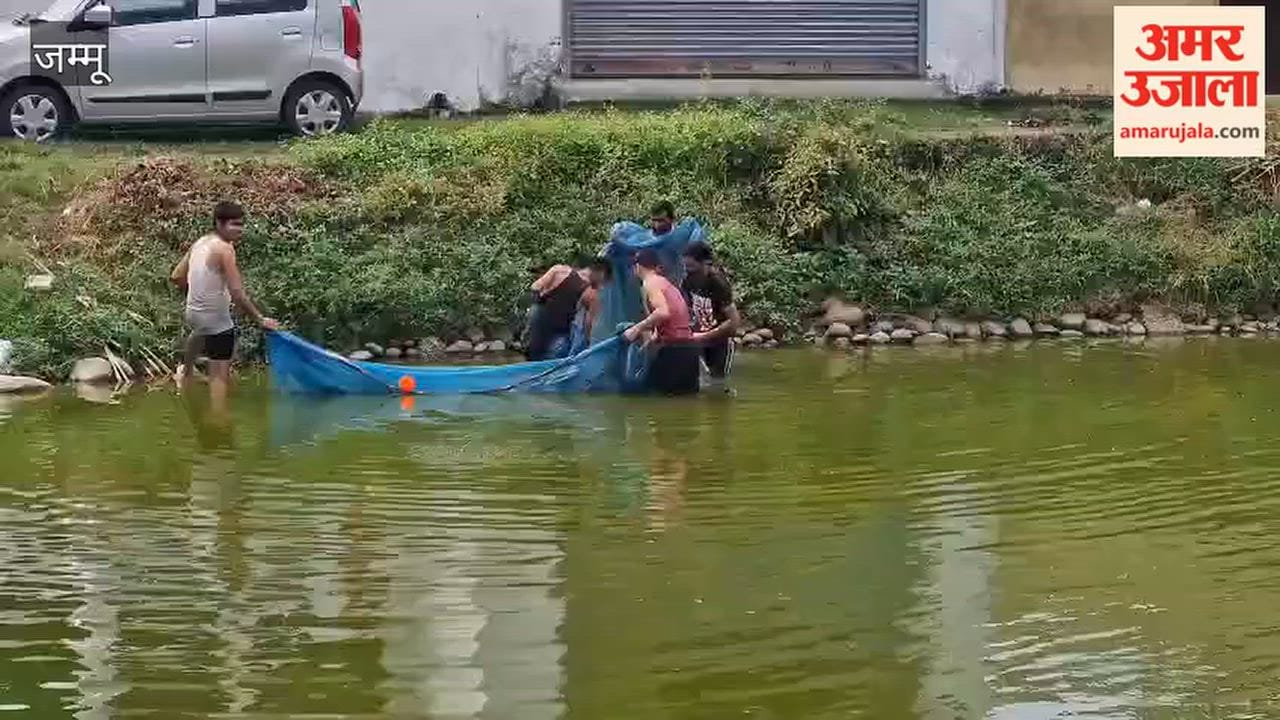 With an aim to connect the curriculum with practical experience, students of Fisheries Department of Government Degree College, Kathua visited Sawan Chak area.
