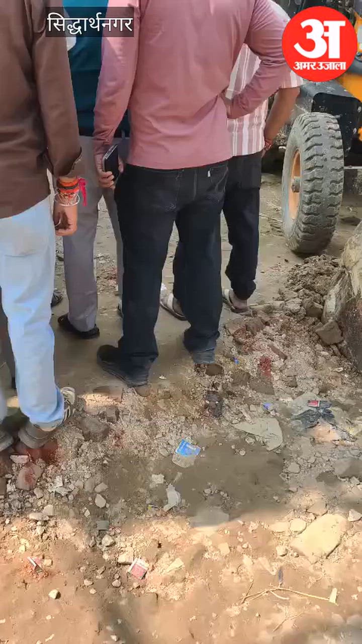बॉर्डर पर अतिक्रमण पर चला बुलडोजर, स्थायी कब्जेदारों को सप्ताहभर की मोहलत