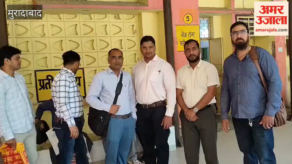 हज यात्रा 2027 के लिए मेडिकल आवेदन करने पहुंचे लोग