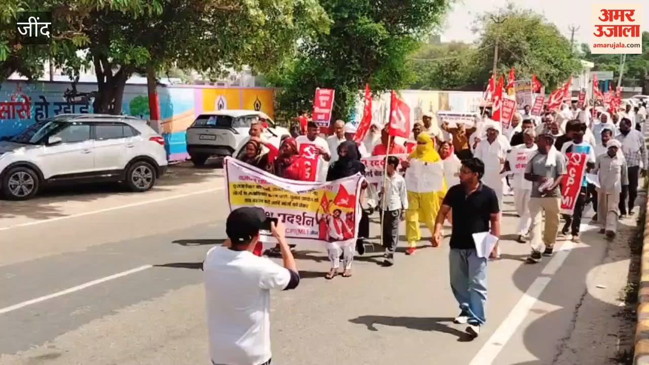 Left-wing parties stage a sit-in and hold a protest in the market in Jind against the SIR; raise questions over the removal of names from the voter list.