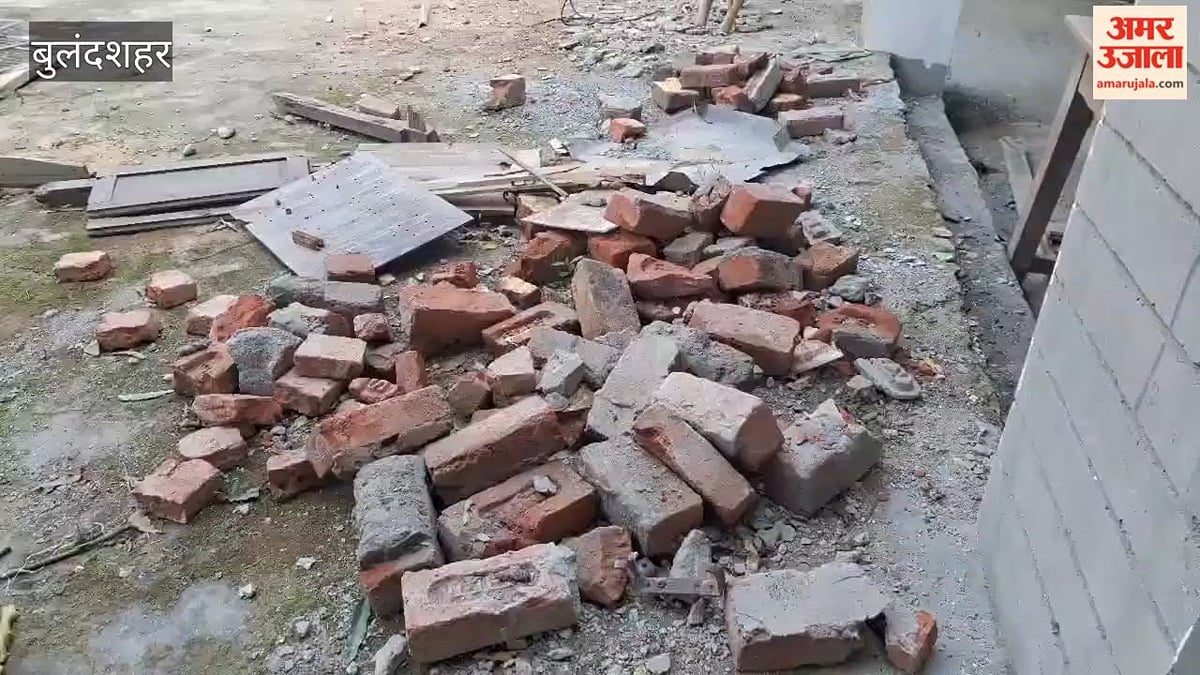 डीएम ने जटिया पॉलीटेक्निक के निर्माण का किया निरीक्षण, धीमी प्रगति पर भड़के, दिए जांच के आदेश