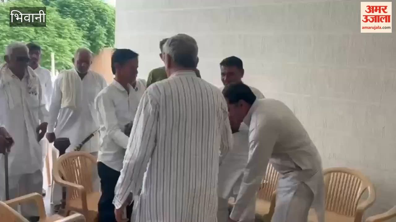 Former Agriculture Minister JP Dalal held a meeting with party workers in Bhiwani and offered advice to Congress