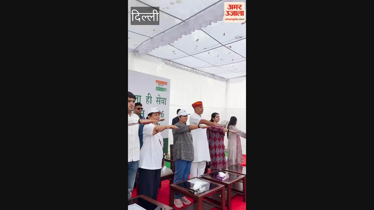 Swachhata Hi Seva Campaign in Delhi Chief Minister Participates
