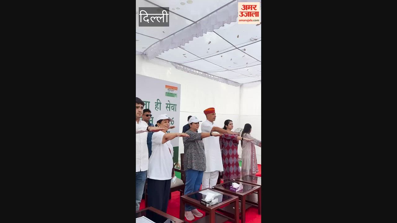 Swachhata Hi Seva Campaign in Delhi Chief Minister Participates
