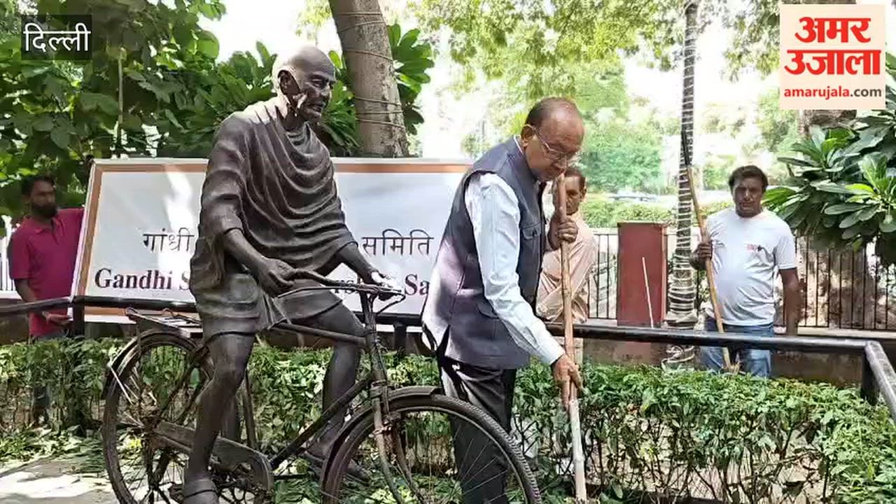 Cleanliness drive in Delhi ahead of Gandhi Jayanti