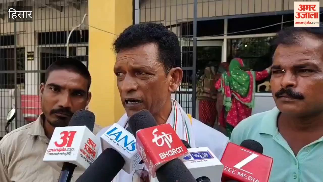 Hansi: Sanitation workers' protest continues for the fourth day; allegations of rude behavior during a meeting at the DMC.