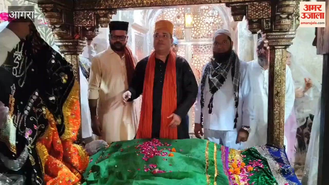Jashn-e-Nizam celebrated at Dargah of Salim Chishti in Fatehpur Sikri