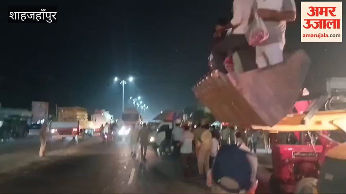 वडनगर से वाराणसी जा रही सेवा संकल्प यात्रा पर बरसे फूल -जिले की सीमा में प्रवेश पर कार्यकर्ताओं ने पुष्पवर्षा कर किया अभिनंदन