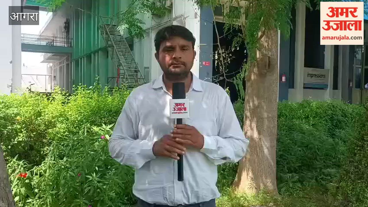 Students Spread Anti-Drug Message Through Posters at Agra University