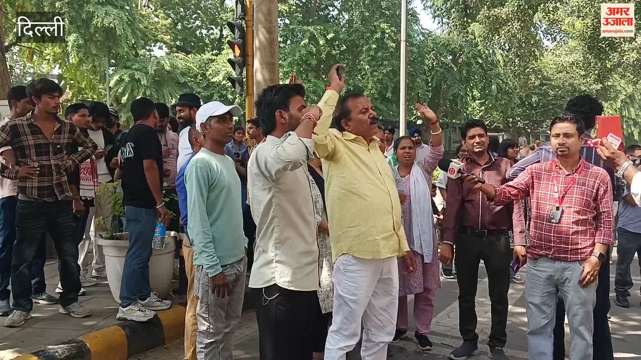 Hundreds of protesters hold their ground at CP-Janpath