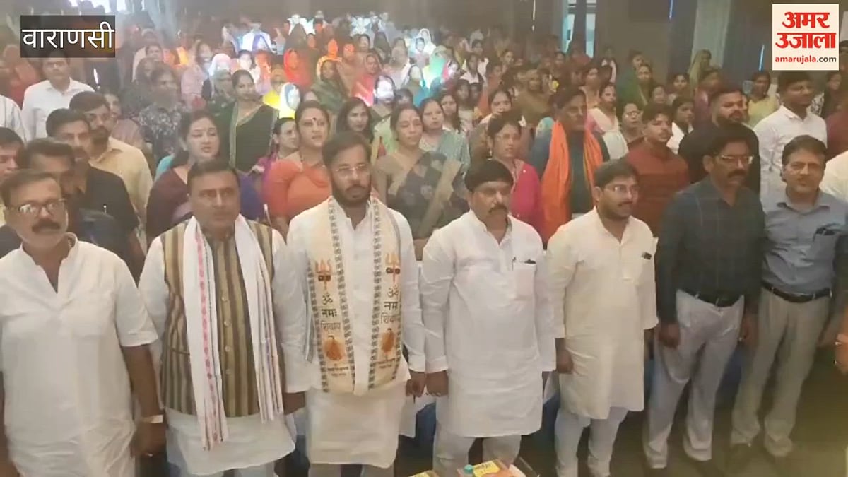 पीएम मोदी के जीवन पर आधारित नाटक का हुआ मंचन