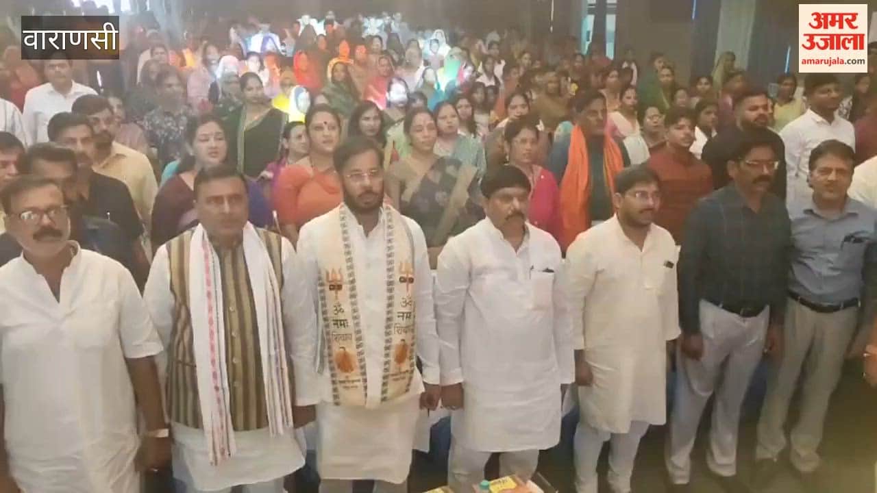play based on the life of PM Modi was staged in varanasi
