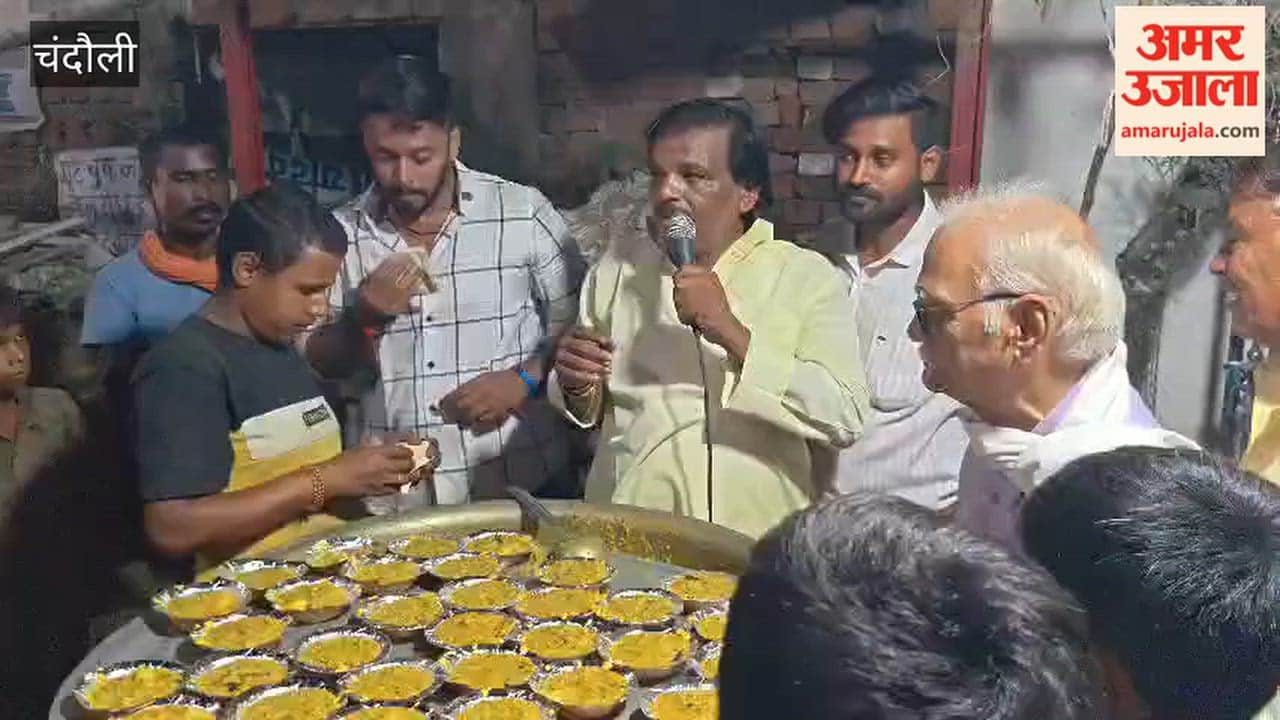 Pond cleaned and Khichdi distributed on the occasion of Jivitputrika festival