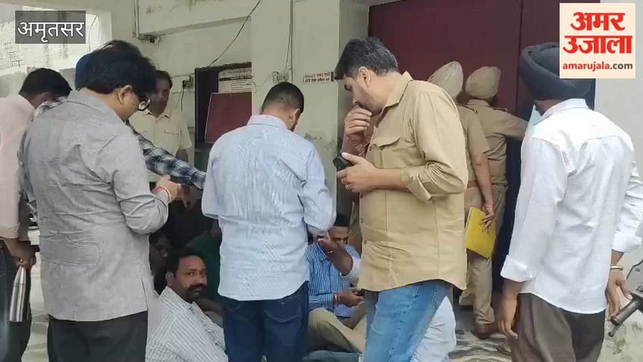 Congress protests outside the Civil Lines police station in Amritsar; politics heats up following the detention of former Chairman Dinesh Bassi.